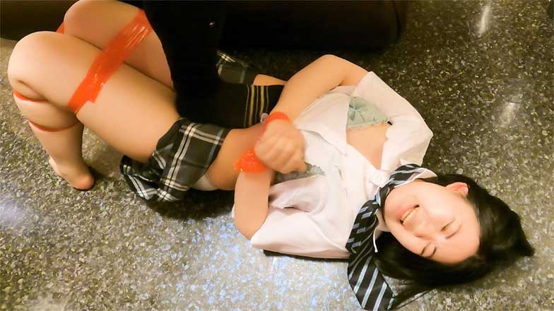 愛嬌のあるおっとり系女子に腹パンチ！Fカップおっぱいと巨尻も激しく叩きまくる！
