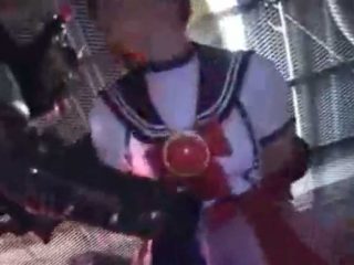 紺パン丸見えヒロインが腹パンチ地獄の刑で大ピンチ！